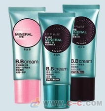 卡姿蘭、魅可、雅芳、美寶蓮化妝品3折批發(fā)解析 機遇、風險與注意事項